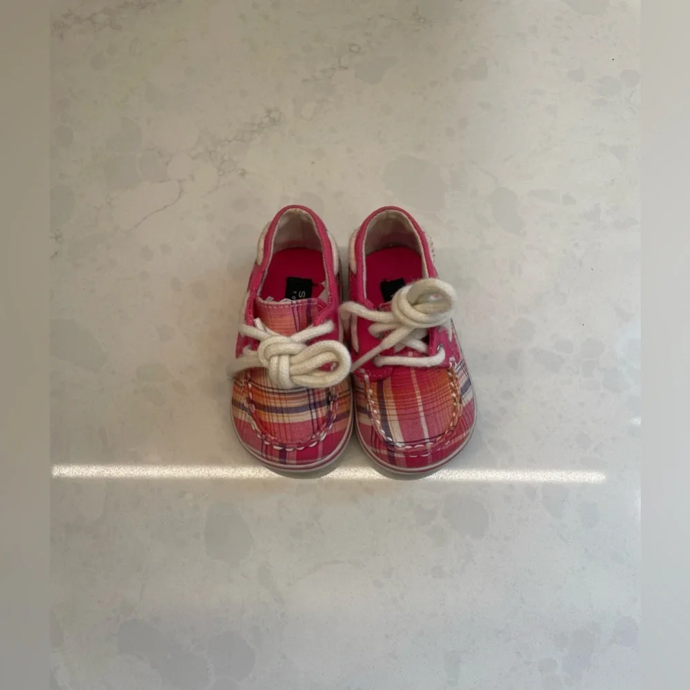 Beautiful Pink Sperry Infant‎ Crib Shoes Size 1